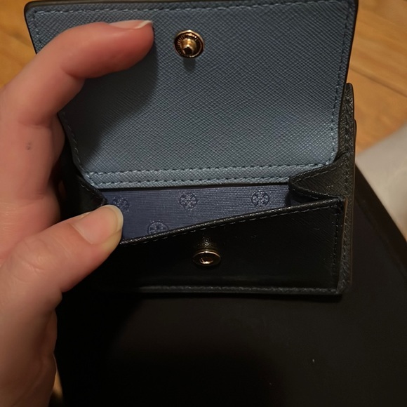 Tory Burch Bluewood / Tory Navy / Arugula Emerson Colorblock Micro Wallet - Picture 2 of 5